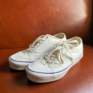 Vans Women’s White Canvas Old Skool Sneakers